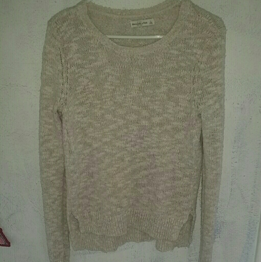 Abercrombie & Fitch White Sweater